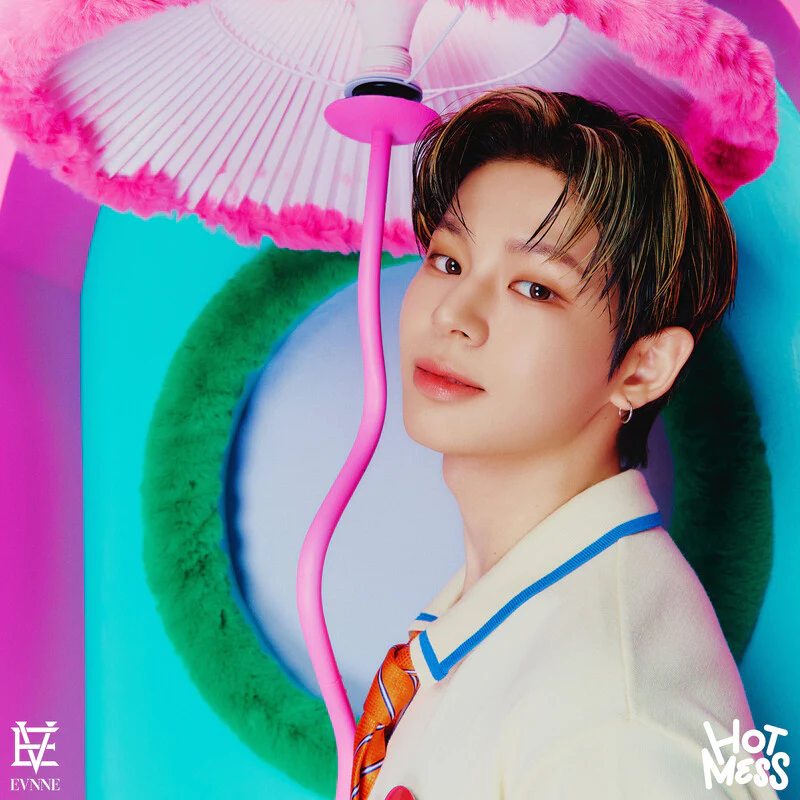 EVNNE - 4TH MINI ALBUM [HOT MESS] (DIGIPACK VER.) (7 VERSIONS) - Image 9