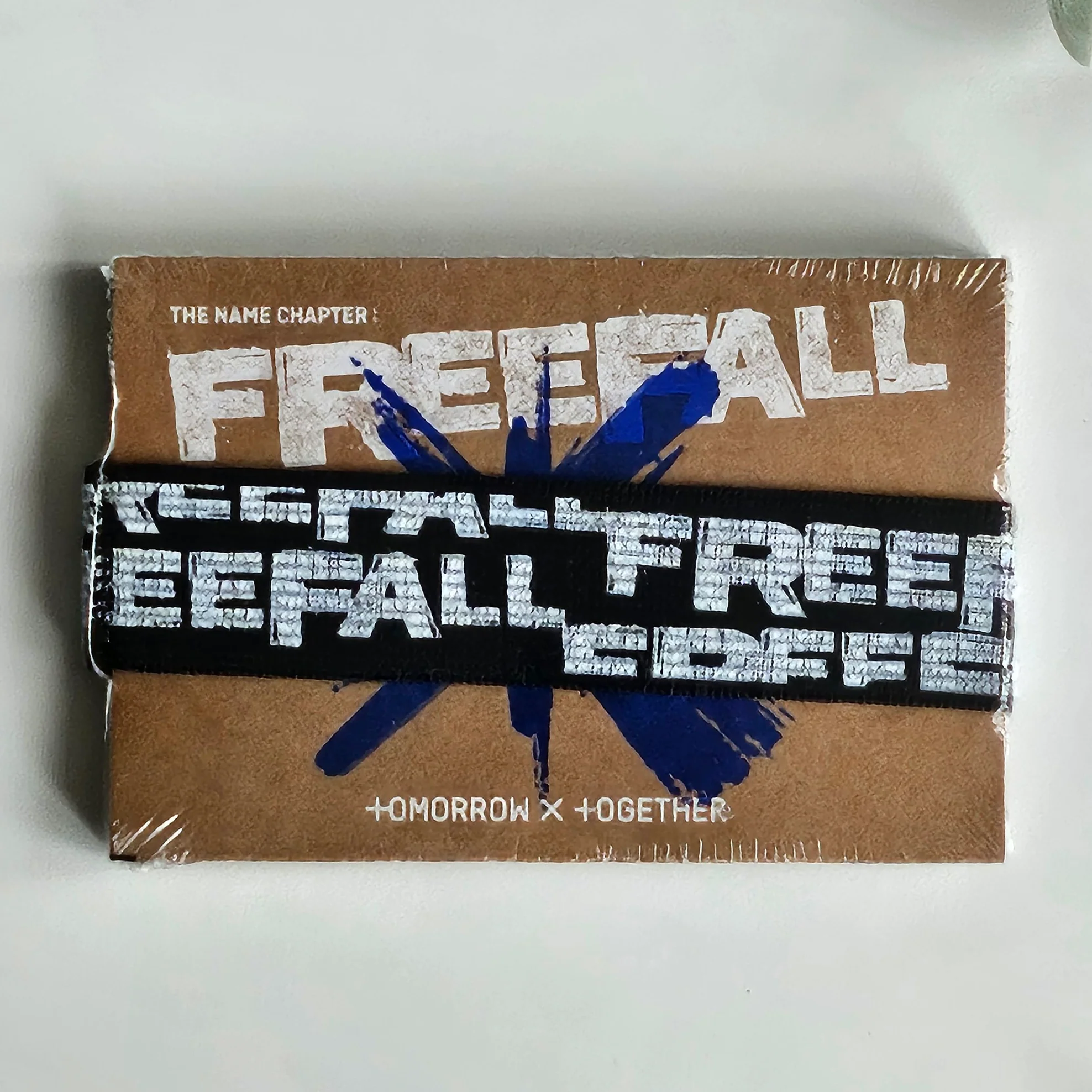 TOMORROW X TOGETHER (TXT) - THE NAME CHAPTER: FREEFALL (WEVERSE ALBUMS VER.) (2 VERSIONS) - Image 8